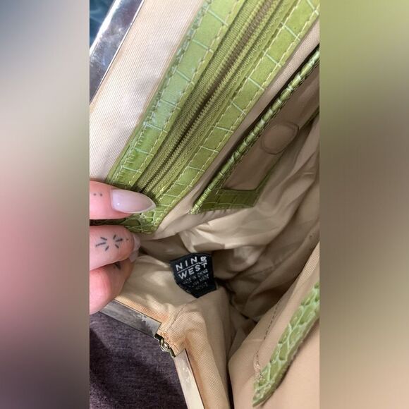 Nine West Green faux Crocodile skin shoulder bag - Picture 11 of 11